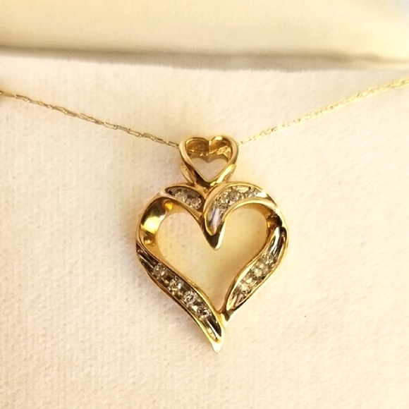 10K Gold Diamond Heart Necklace - Picture 8 of 14